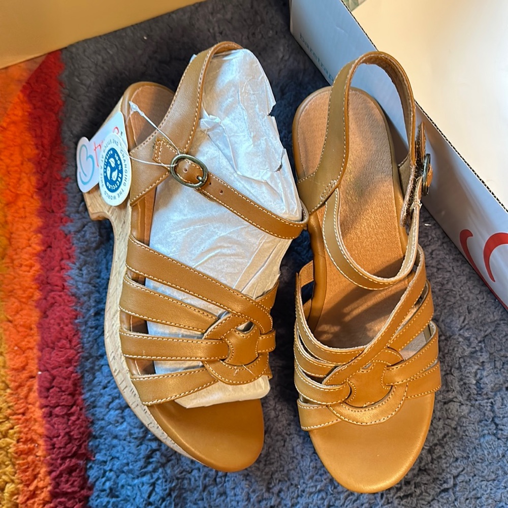 BareTraps Bindi Platform Sandal